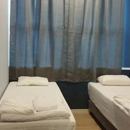 Hotel & Restaurant *