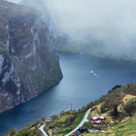 Hotel Nord & Restaurant Eidsdal